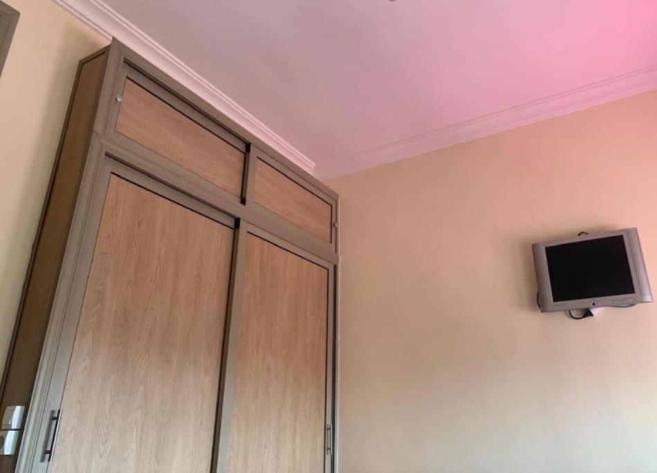Adorable Apartamento A 8 Min Del Aeropuerto De Casablanca,Wifi Ultra Rapido Y Parking Gratis Derroua Eksteriør bilde