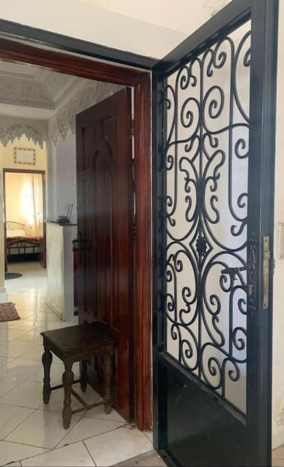 Adorable Apartamento A 8 Min Del Aeropuerto De Casablanca,Wifi Ultra Rapido Y Parking Gratis Derroua Eksteriør bilde